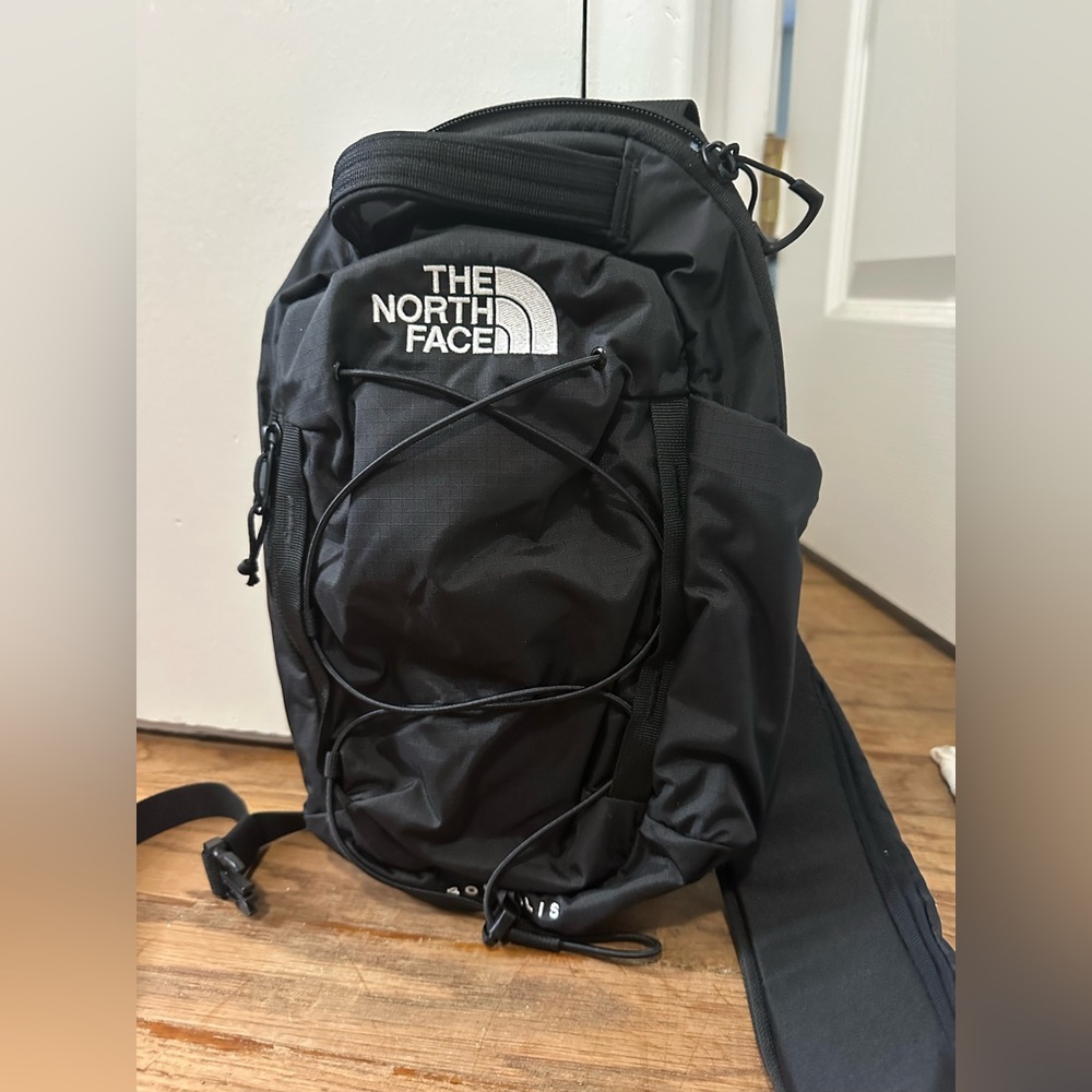 Borelis north face sling backpack